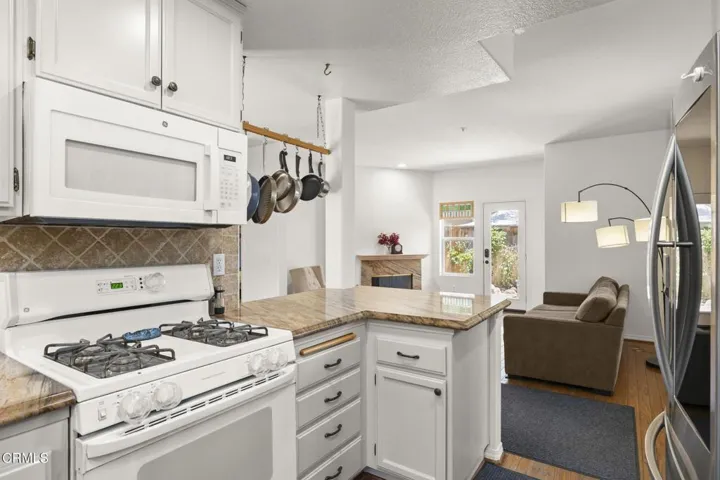 20-web-or-mls-UpmarketMedia-11185Snap-54
