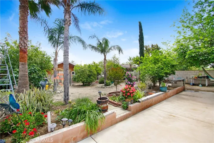 10005 Elwood Avenue, Fontana, California 92335
