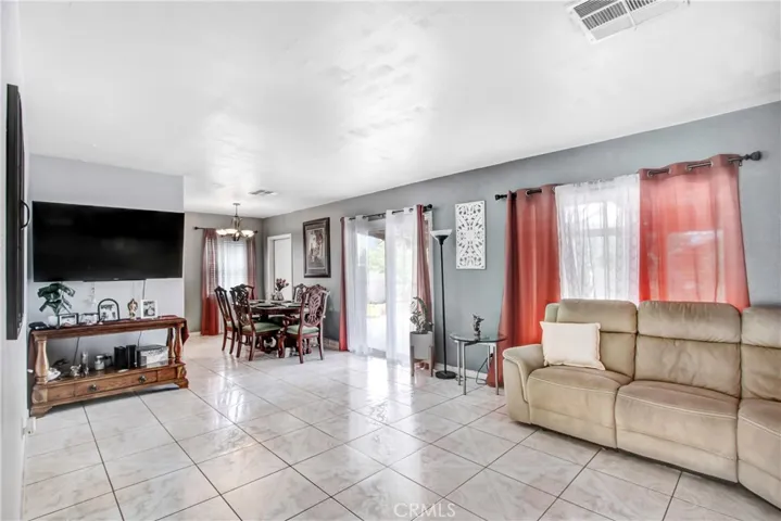 10005 Elwood Avenue, Fontana, California 92335