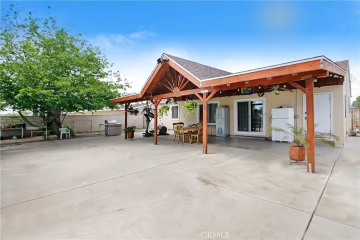 10005 Elwood Avenue, Fontana, California 92335