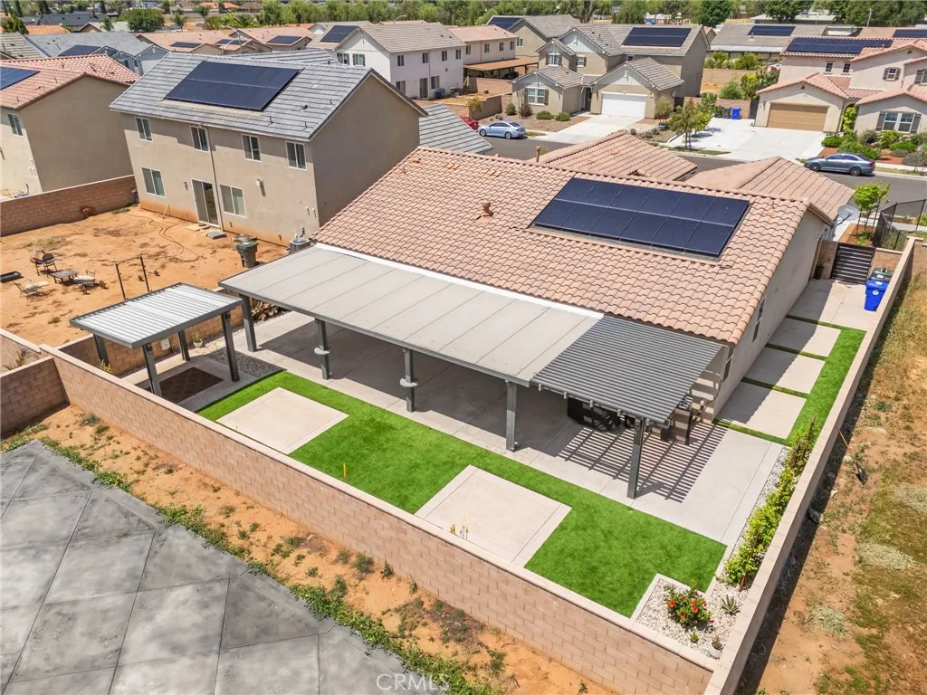 9056 Black Thorn Street, Jurupa Valley, California 92509 home-pic-51