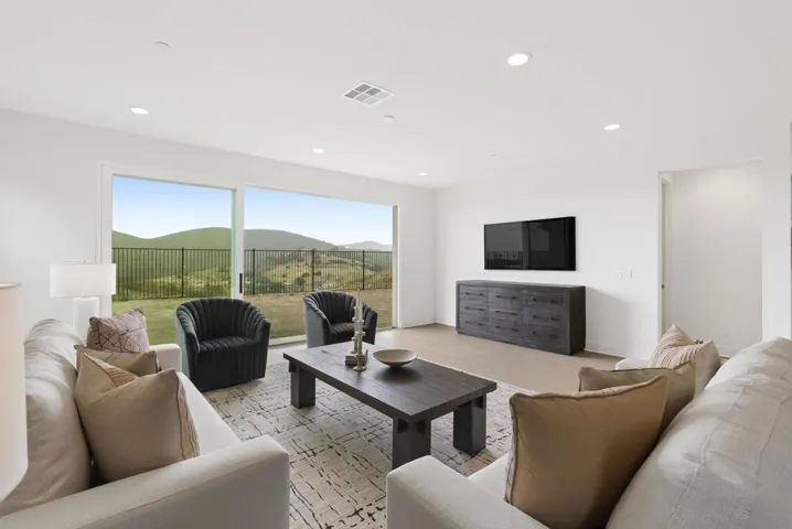 1242 Topanga Dr, San Marcos, California 92069
