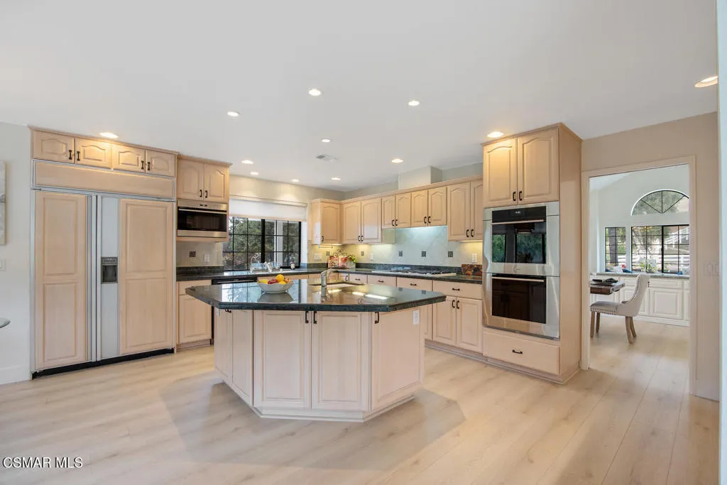 790 Spring Canyon Place, Newbury Park, California 91320 home-pic-17