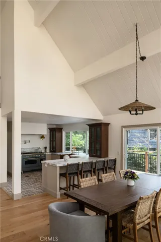 468 Sky View Ridge Drive, Lake Arrowhead, California 92352