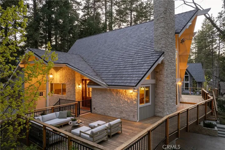 468 Sky View Ridge Drive, Lake Arrowhead, California 92352