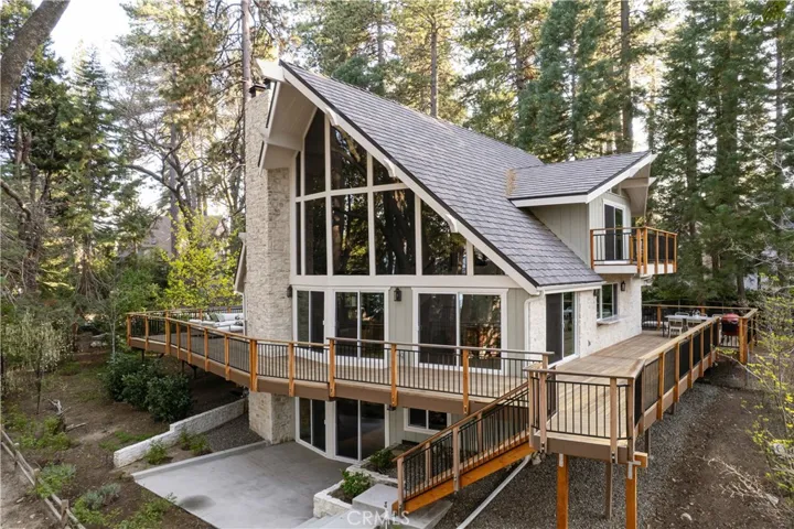 468 Sky View Ridge Drive, Lake Arrowhead, California 92352