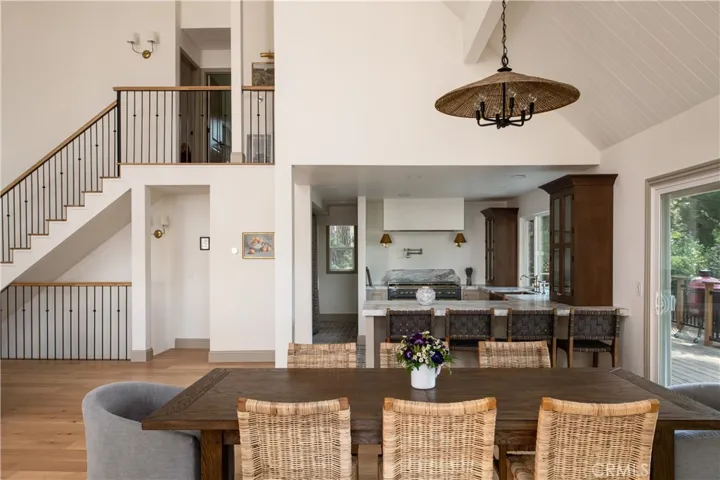 468 Sky View Ridge Drive, Lake Arrowhead, California 92352