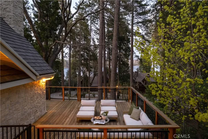 468 Sky View Ridge Drive, Lake Arrowhead, California 92352