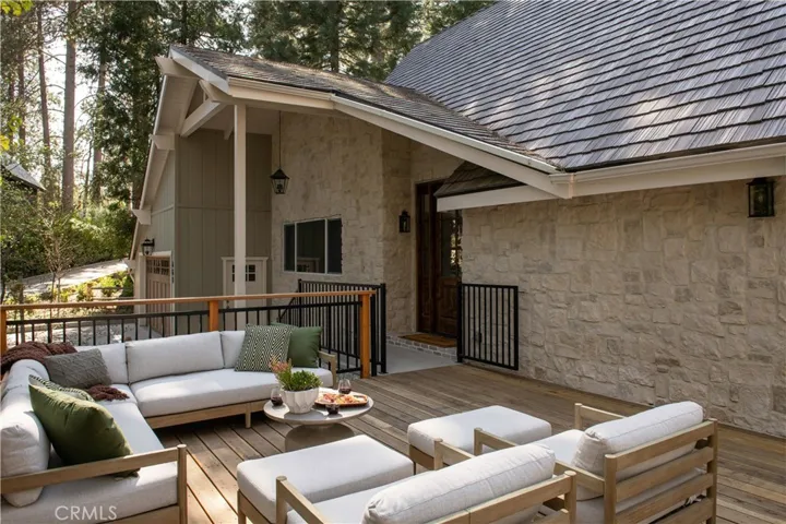 468 Sky View Ridge Drive, Lake Arrowhead, California 92352