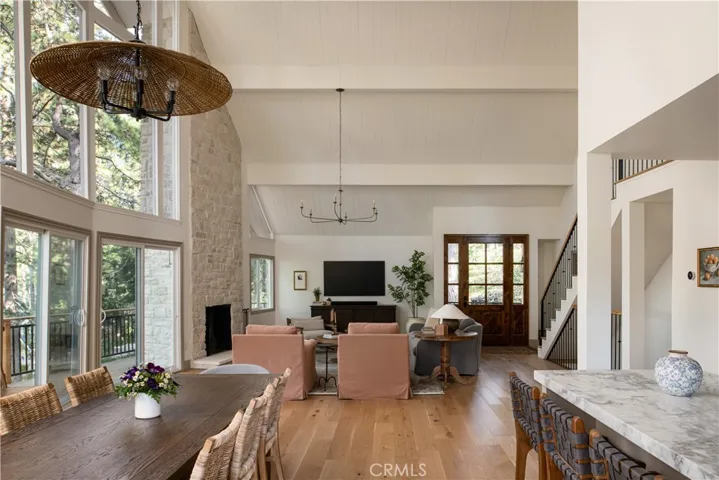 468 Sky View Ridge Drive, Lake Arrowhead, California 92352