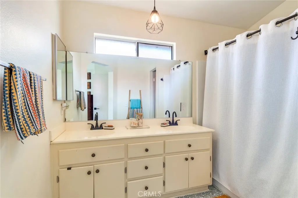 589 S Sutter Avenue, San Bernardino, California 92410 home-pic-15