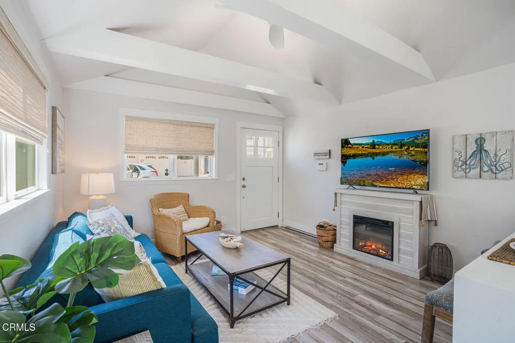 3534 Ocean Drive, Oxnard, California 93035 home-pic-5