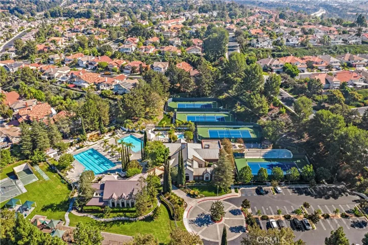 The HOA for the Stoneybrook community features 2 pools, tennis, basketball, large clubhouse with the gym and sauna and amply parking.
