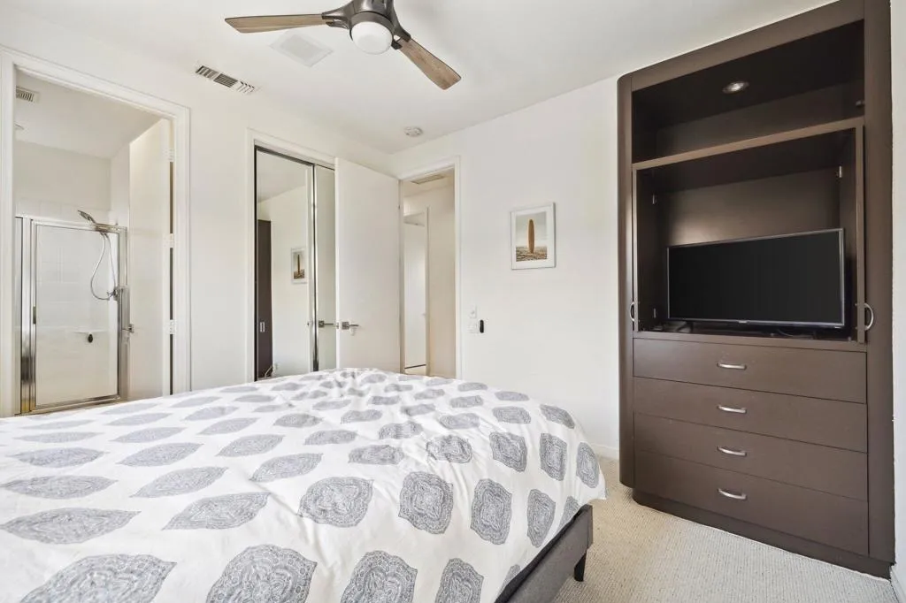 48205 Via Solana, La Quinta, California 92253 home-pic-16