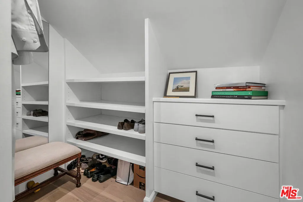 751 Westholme Avenue, Los Angeles, California 90024 home-pic-37