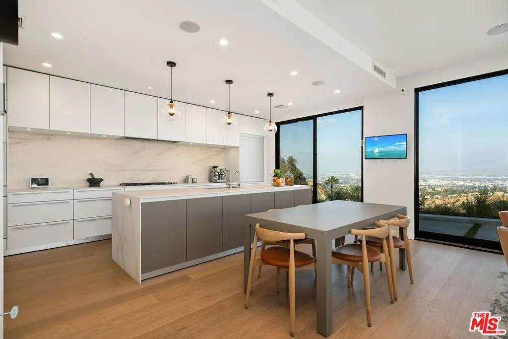 8545 Charl Lane, Los Angeles, California 90046 home-pic-15