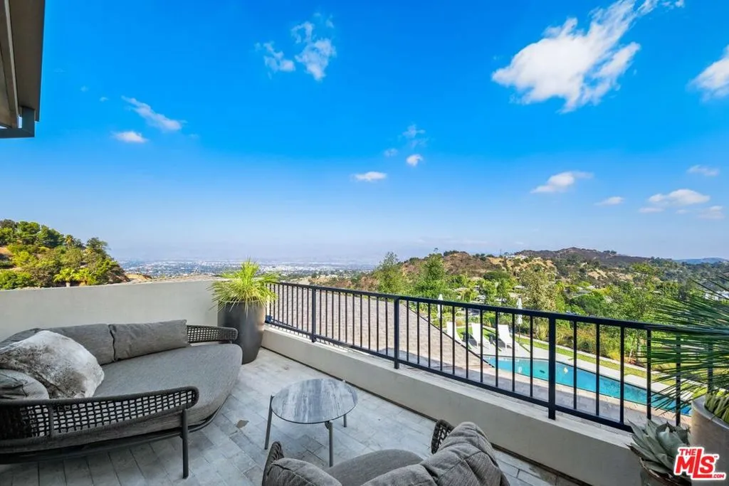 8545 Charl Lane, Los Angeles, California 90046 home-pic-20