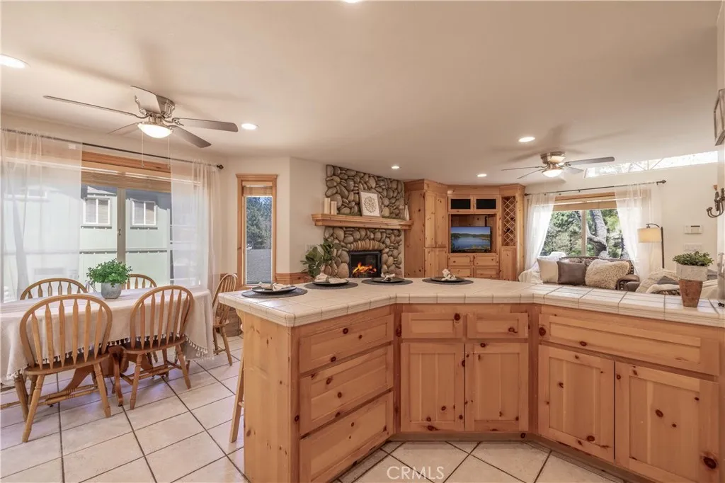 1065 S Minton Avenue, Big Bear City, California 92314 home-pic-11