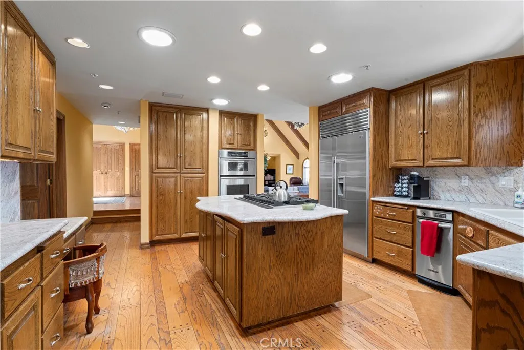 1031 Black Oaks Drive, Lake Arrowhead, California 92352 home-pic-45
