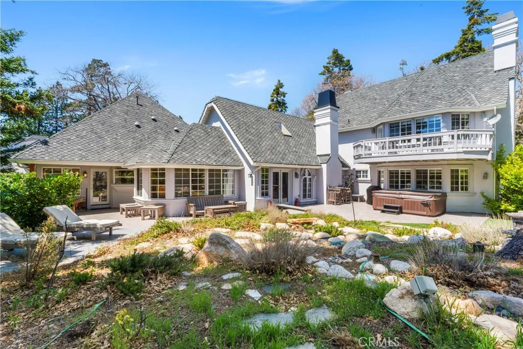 1031 Black Oaks Drive, Lake Arrowhead, California 92352 home-pic-10