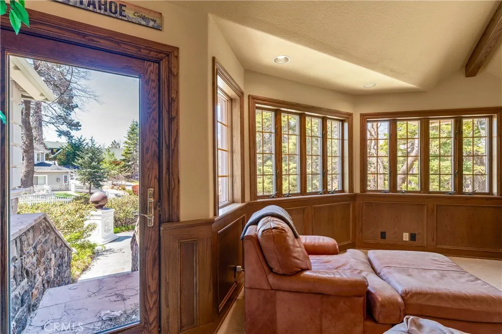 1031 Black Oaks Drive, Lake Arrowhead, California 92352 home-pic-63
