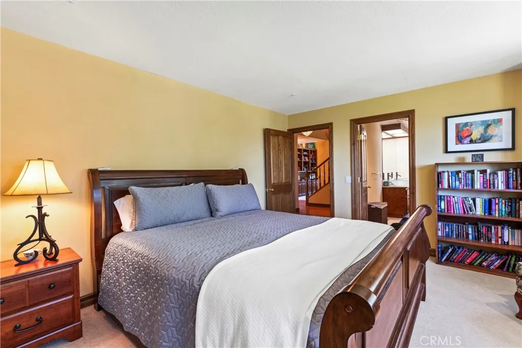 1031 Black Oaks Drive, Lake Arrowhead, California 92352 home-pic-25