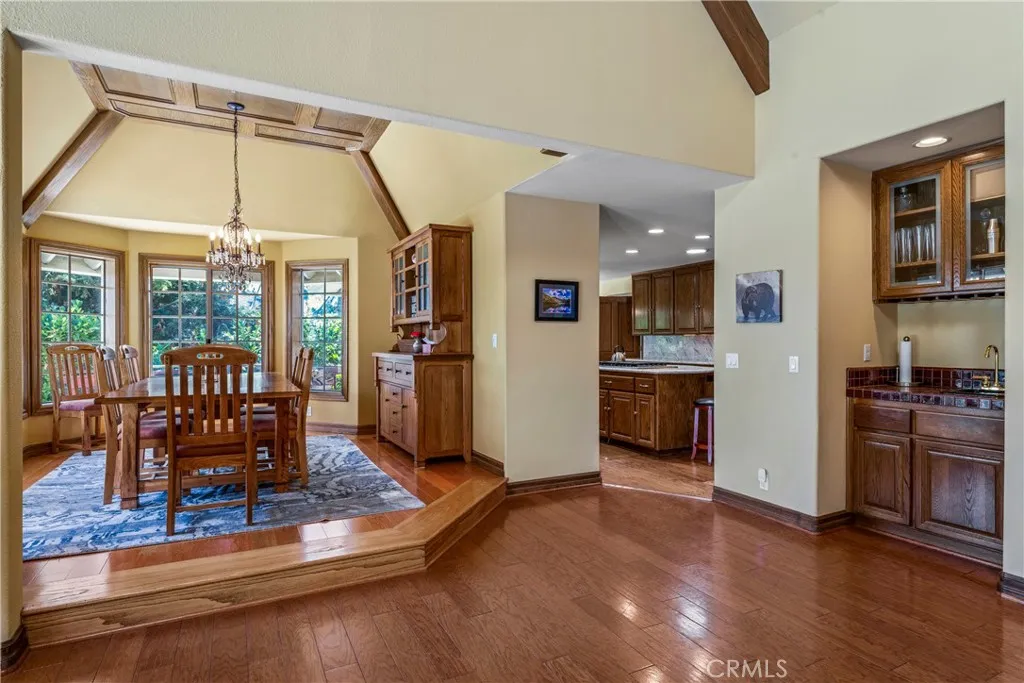 1031 Black Oaks Drive, Lake Arrowhead, California 92352 home-pic-19