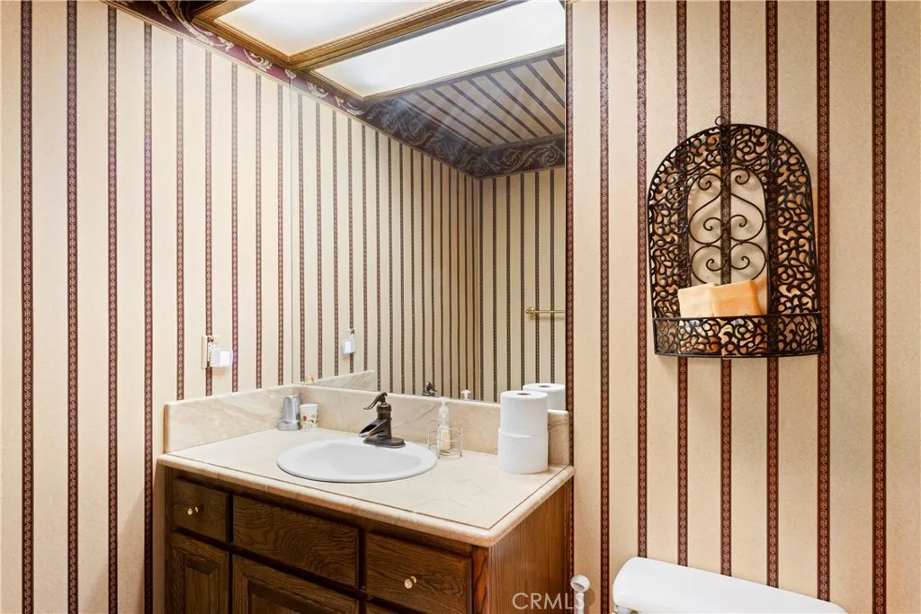 1031 Black Oaks Drive, Lake Arrowhead, California 92352 home-pic-42