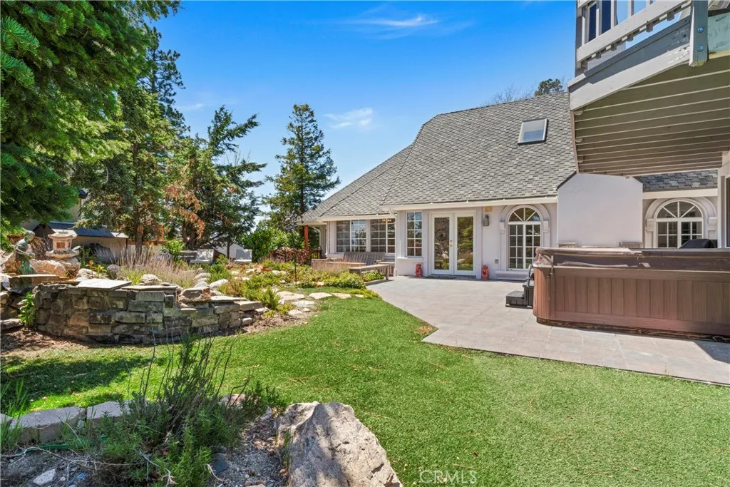 1031 Black Oaks Drive, Lake Arrowhead, California 92352 home-pic-8