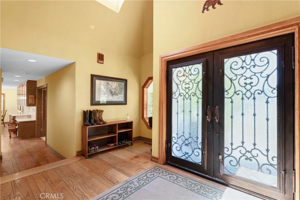 1031 Black Oaks Drive, Lake Arrowhead, California 92352 home-pic-16