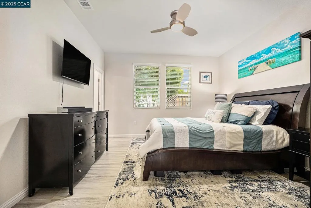 1090 Griffith Ln, Brentwood, California 94513 home-pic-34