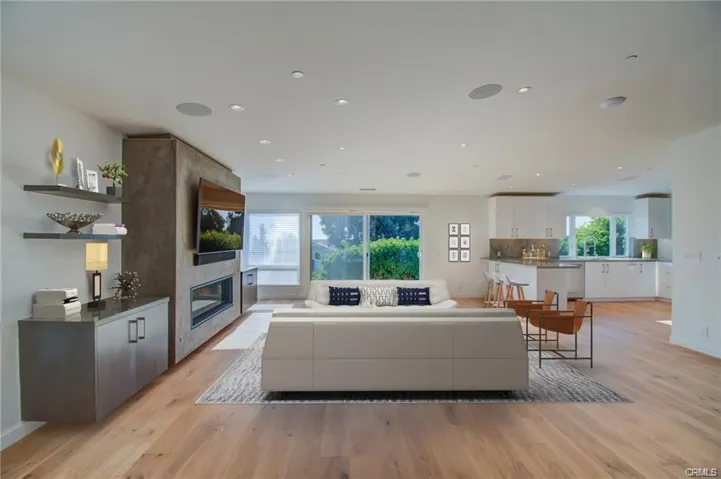 2880 Chateau Way, Laguna Beach, California 92651