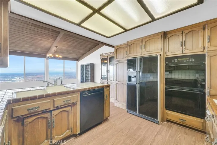 30062 Grandpoint Lane, Rancho Palos Verdes, California 90275
