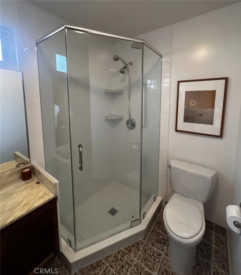 740 Figueroa Drive, Altadena, California 91001 home-pic-23