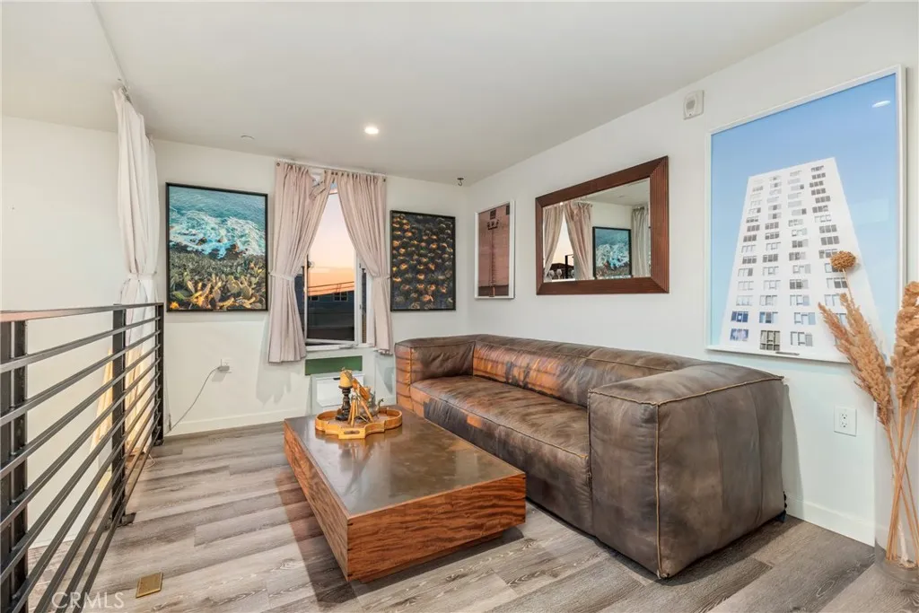 1055 S Serrano Avenue 502, Los Angeles, California 90006 home-pic-16