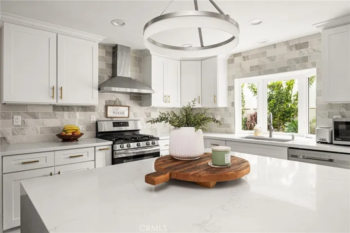 342 S Silverbrook Dr., Anaheim Hills, California 92807