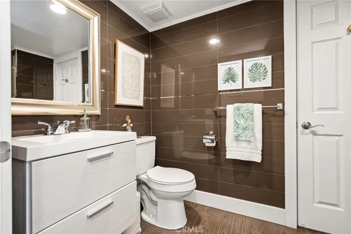 342 S Silverbrook Dr., Anaheim Hills, California 92807