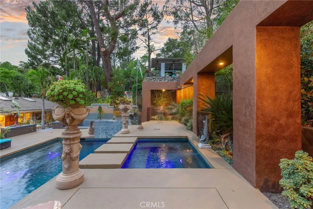 9885 Deerhaven Drive, North Tustin, California 92705 home-pic-1