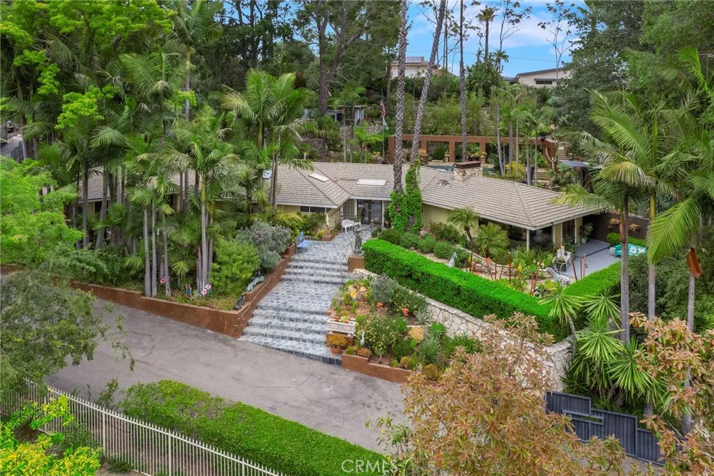 9885 Deerhaven Drive, North Tustin, California 92705 home-pic-3