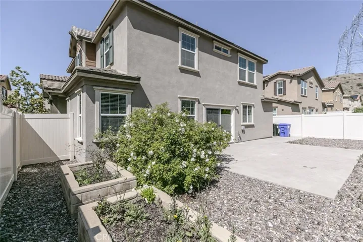 27488 Ginger Court, Saugus, California 91350