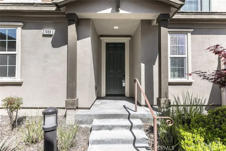 27488 Ginger Court, Saugus, California 91350