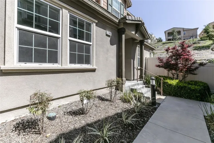 27488 Ginger Court, Saugus, California 91350