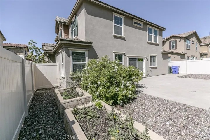 27488 Ginger Court, Saugus, California 91350