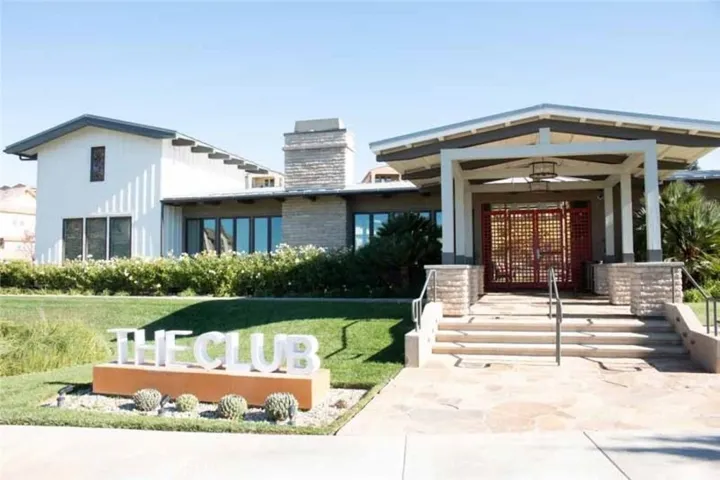 27488 Ginger Court, Saugus, California 91350