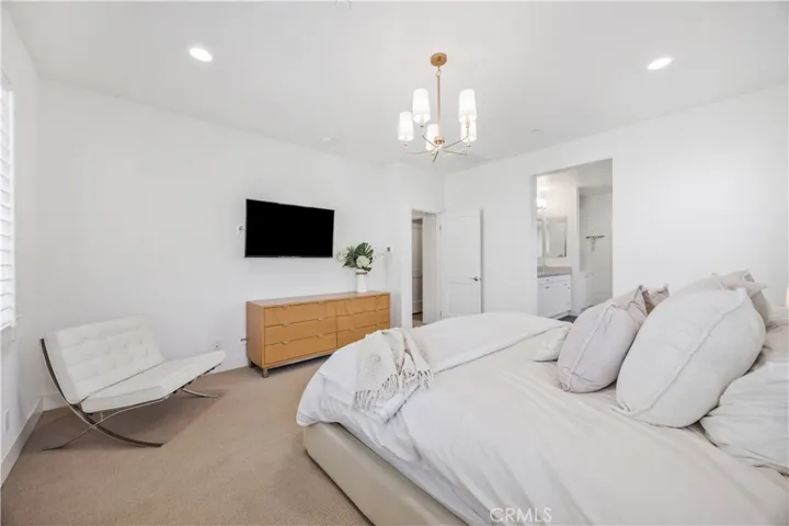 1253 Viejo Hills Drive, Lake Forest, California 92610
