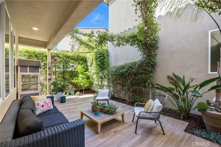 Serene, Low Maintenance Yard
