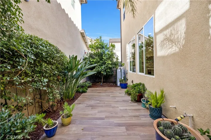 1253 Viejo Hills Drive, Lake Forest, California 92610