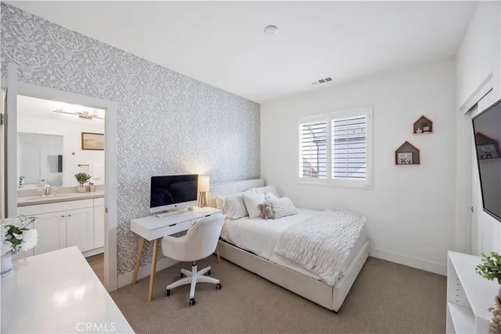 1253 Viejo Hills Drive, Lake Forest, California 92610
