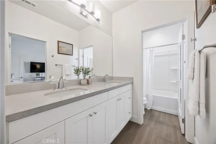 1253 Viejo Hills Drive, Lake Forest, California 92610