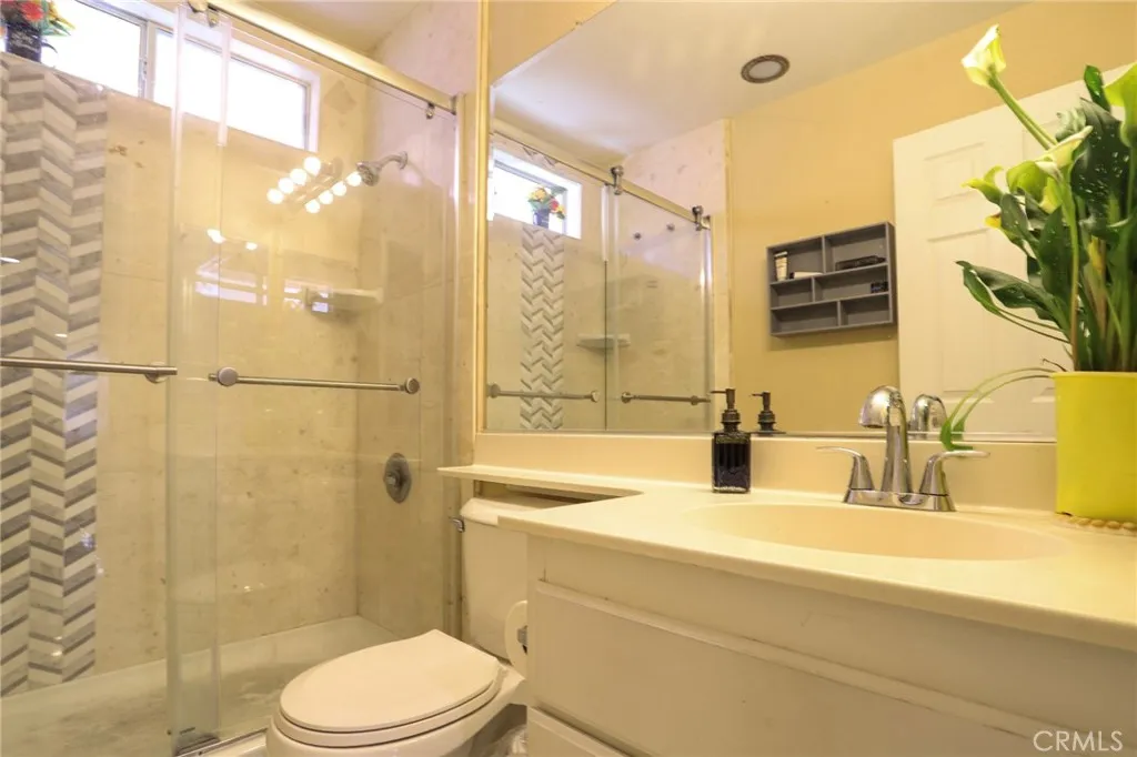 3667 Sonoma Oaks Avenue, Perris, California 92571 home-pic-23